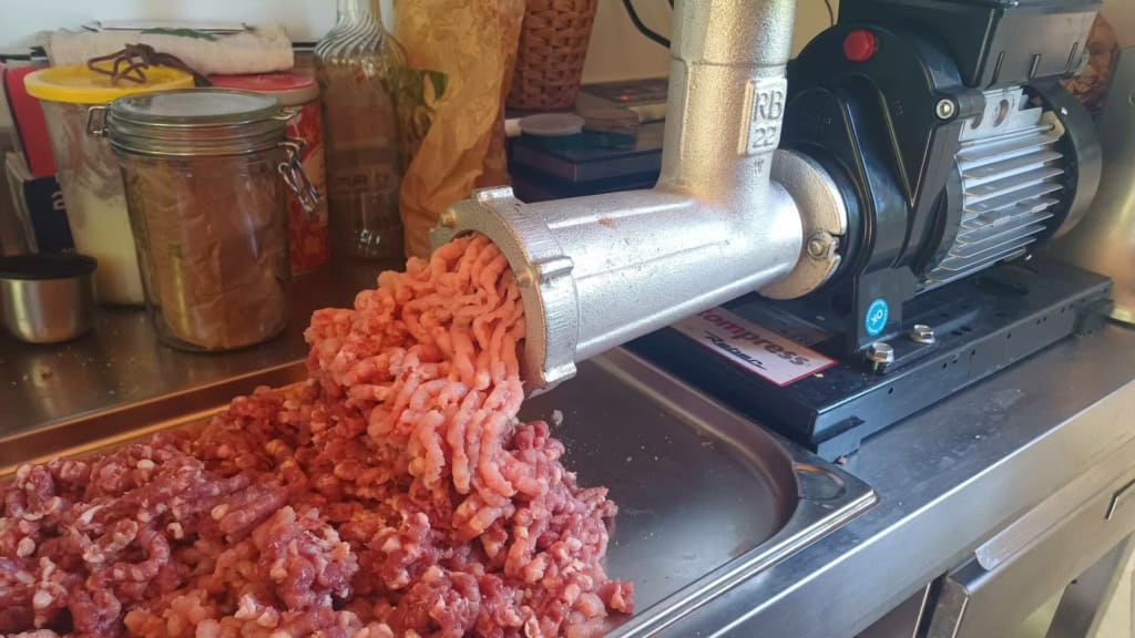 hachoir a viande pour la charcuterie maison