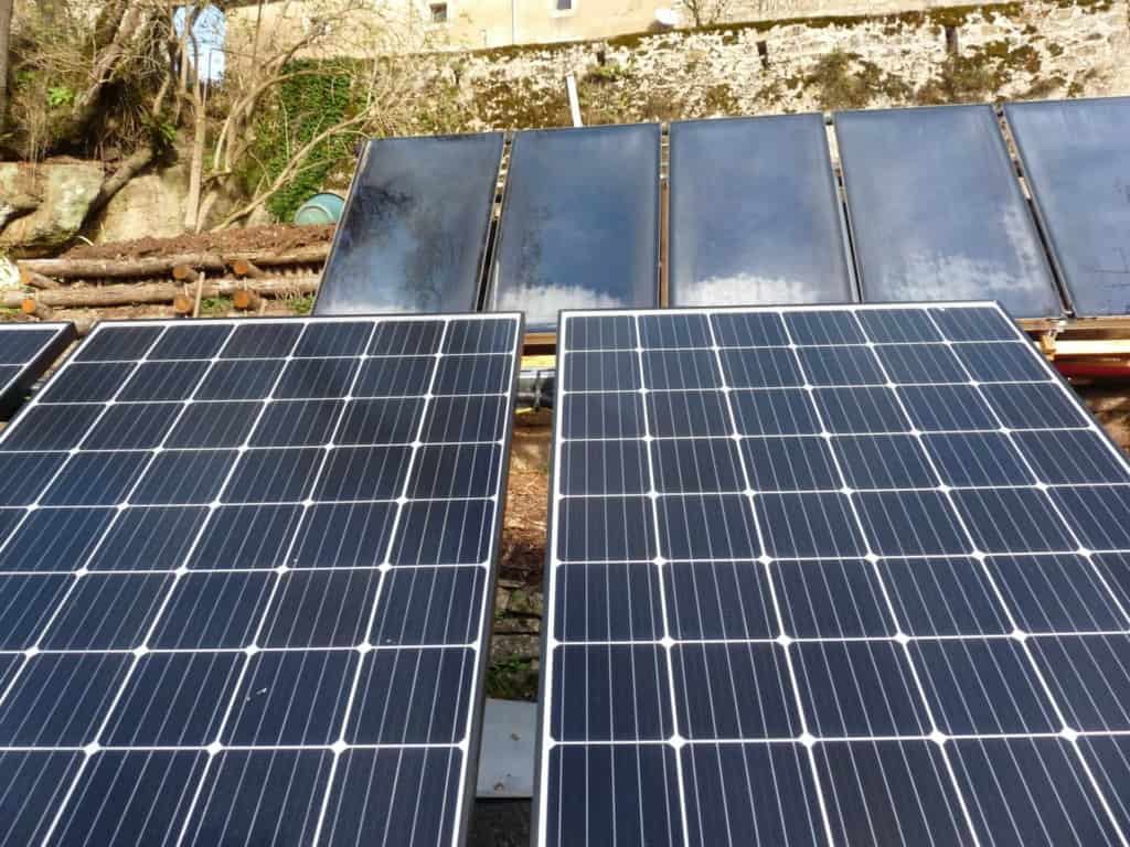 Sobriété énergétique en pratique : panneau solaire thermique et photovoltaïque